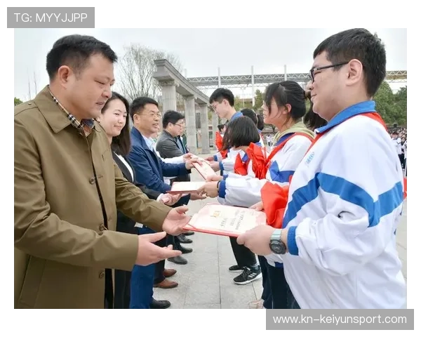 冠军学霸曝光成绩：全优引领学界新风向
