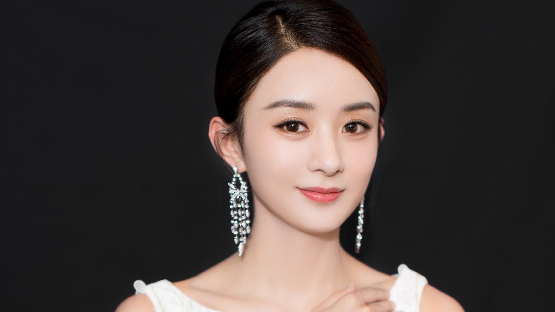 开云体育登录入口-俱乐部青训与职业联赛脱节严重，青训俱乐部球员合同完整版