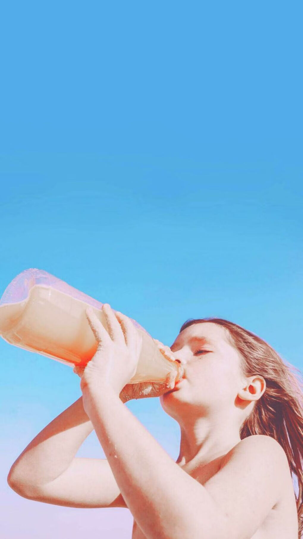 C罗为队友庆生现场气氛其乐融融,c罗为队友庆生现场气氛其乐融融的图片